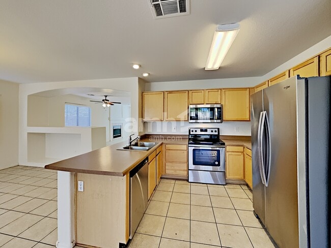 Building Photo - 16215 N 158th Ave