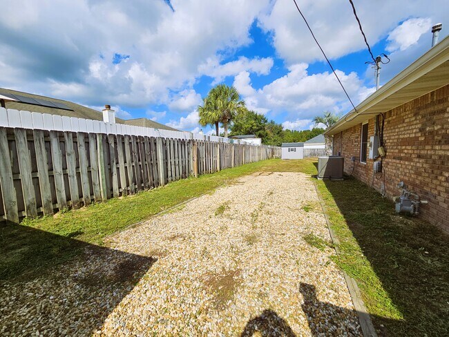 Building Photo - 5168 Whitehurst Ln