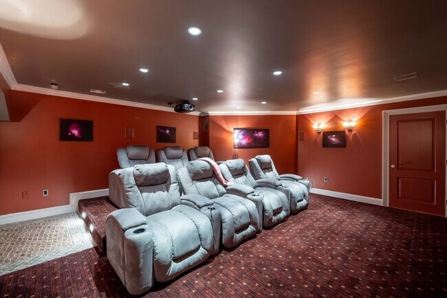 Building Photo - 16 Meriam St