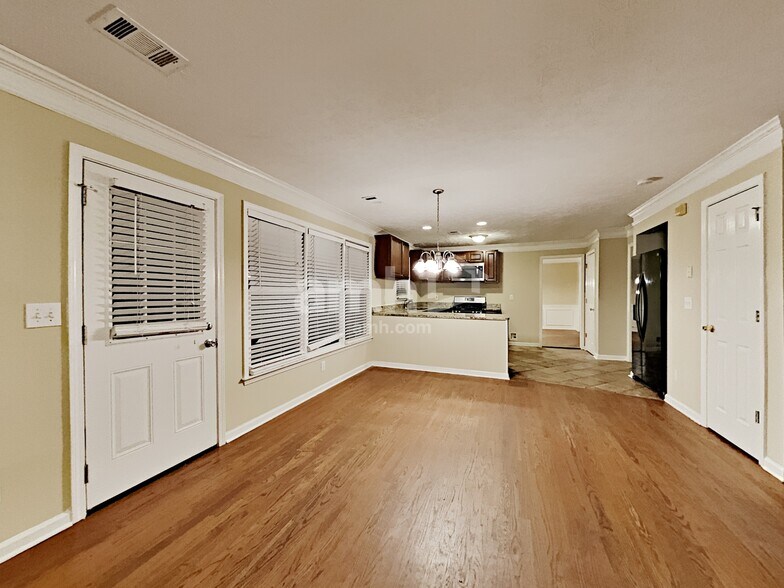 Building Photo - 4383 Laughlin Ct NW
