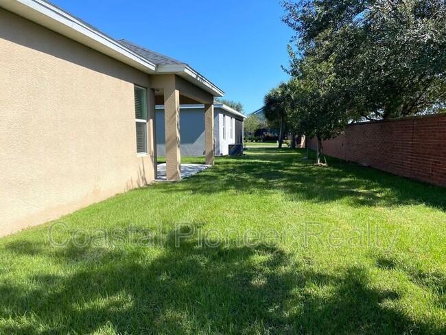 Building Photo - 32652 Coldwater Creek Loop