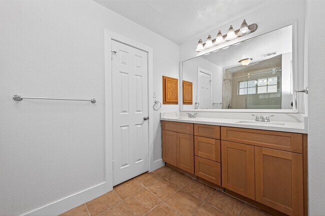 Building Photo - 18822 Yaupon Trail