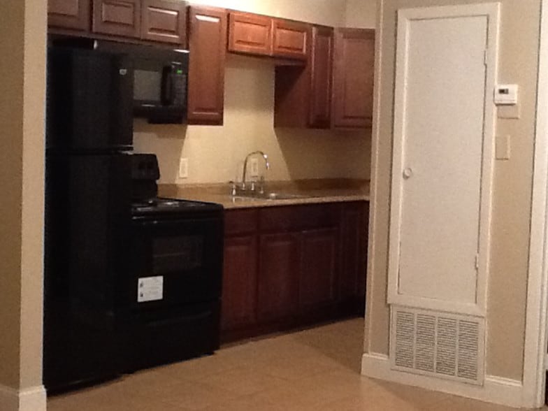 Building Photo - 2108 Willow St