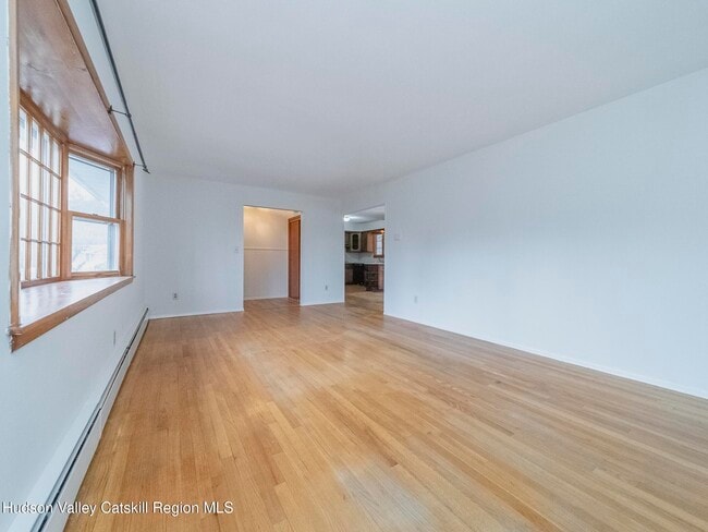 Building Photo - 30 Redwood Rd