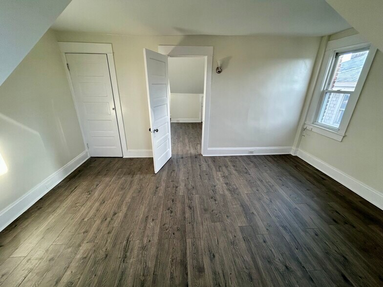 Building Photo - 2246 Birch St