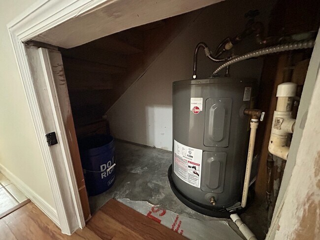 Building Photo - 5206 Sunridge Palms Dr