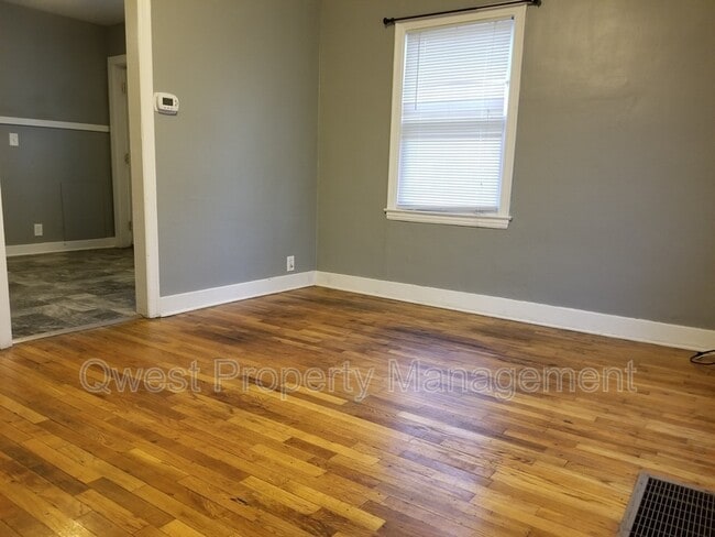 Building Photo - 650 Oakdale St SE