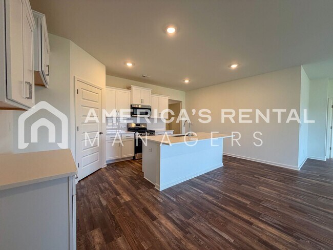 Building Photo - Modern Single Level Living in Doss Ferry - Available NOW!