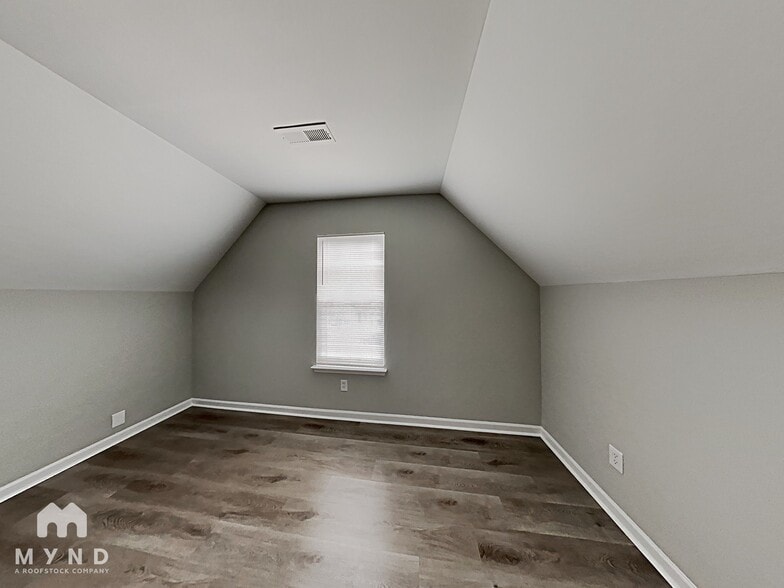 Building Photo - 9225 Bradstreet Commons Way