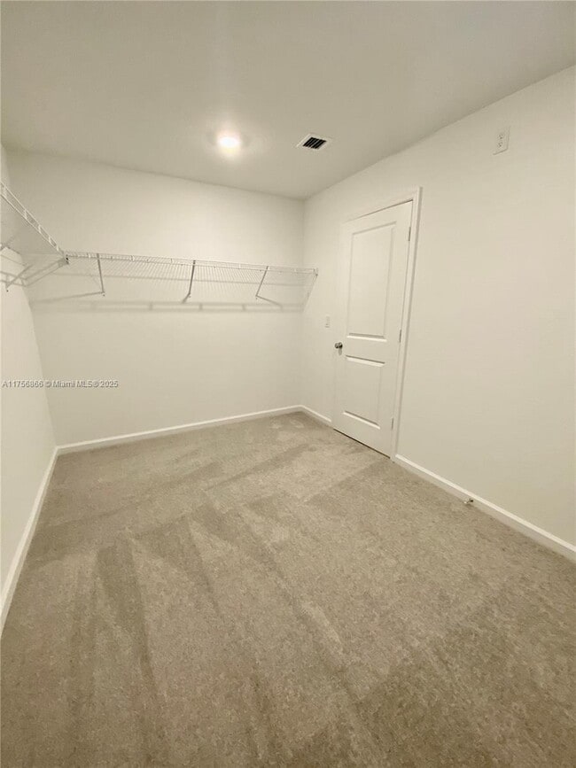 Building Photo - 5971 Pickering Dr