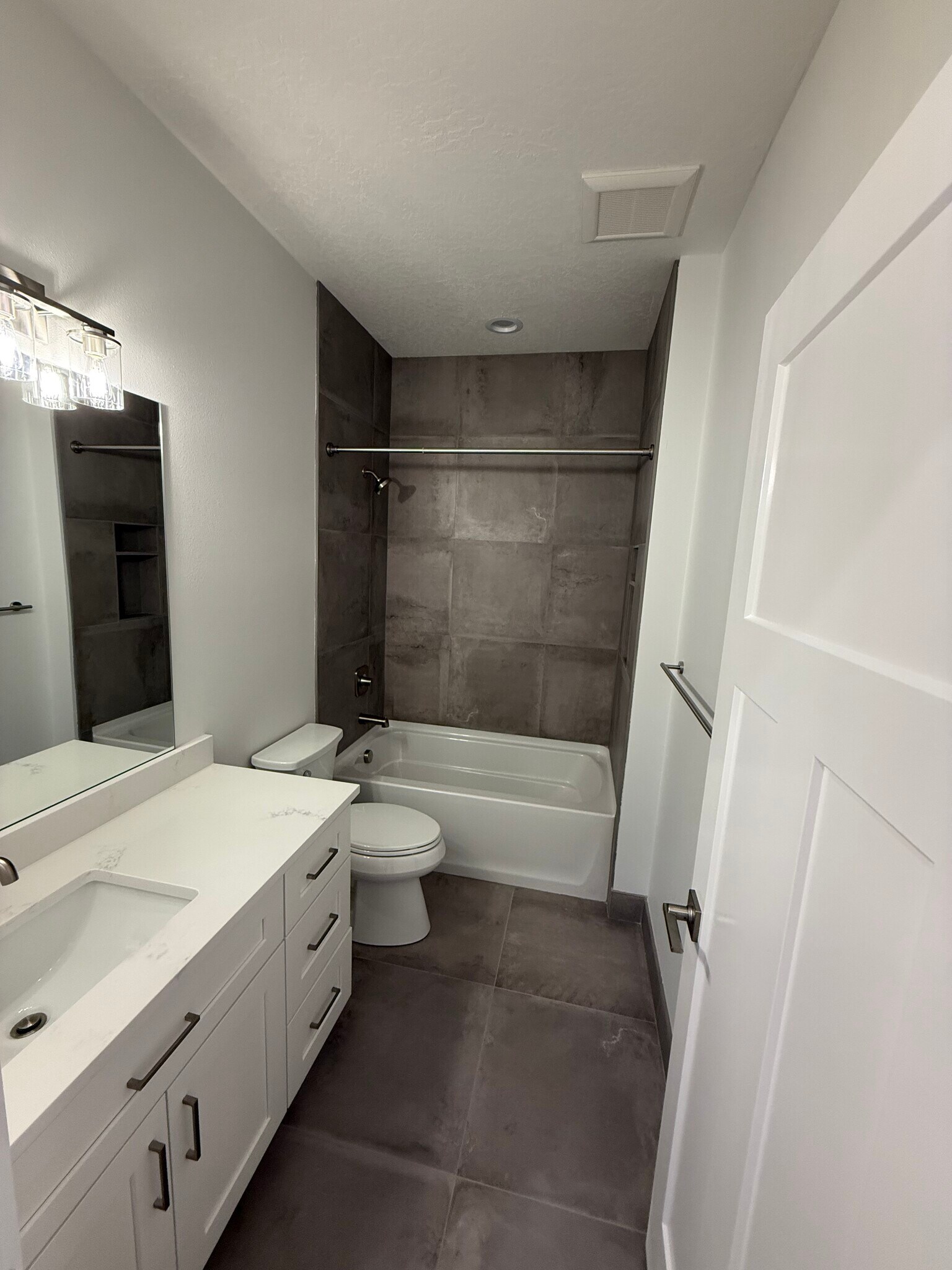 Building Photo - 3127 N Fruitland Ln