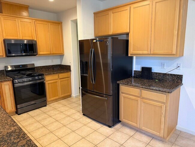 Building Photo - 236 Cogburn Way