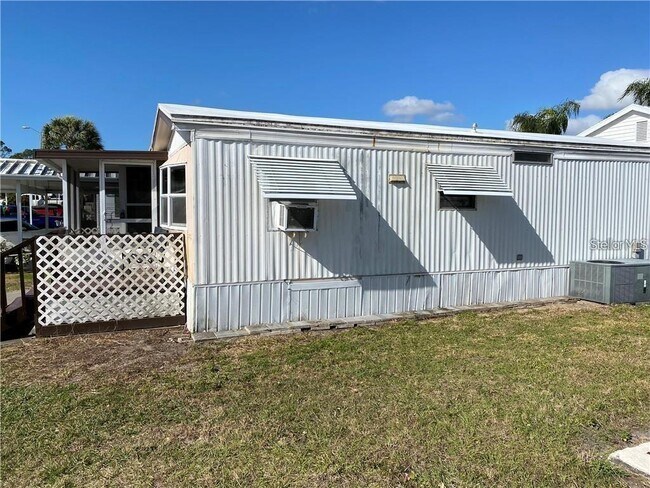 Building Photo - 59 Fairview Dr S