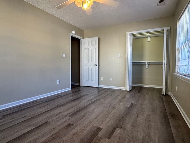 Building Photo - A Treasure in Pirates Cove