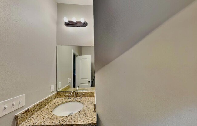 Building Photo - Charming 4-Bedroom Retreat Designed for Everyday Comfort