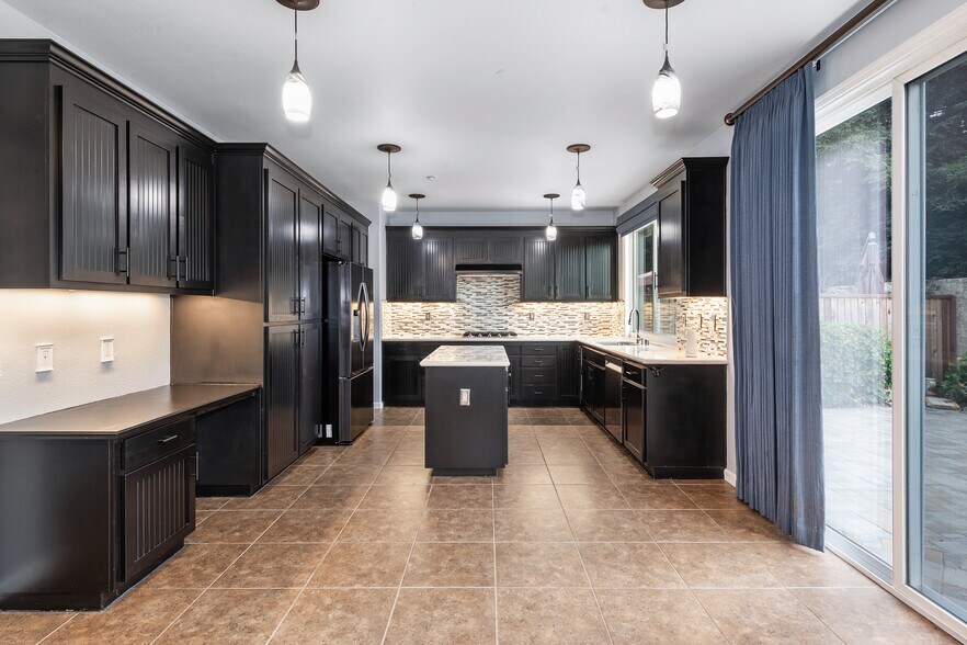 Building Photo - 183 Hearthstone Dr