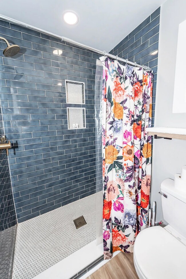 Building Photo - 1511 Larry St