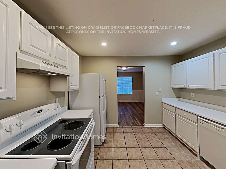 Building Photo - 4045 Bradford Walk Trail