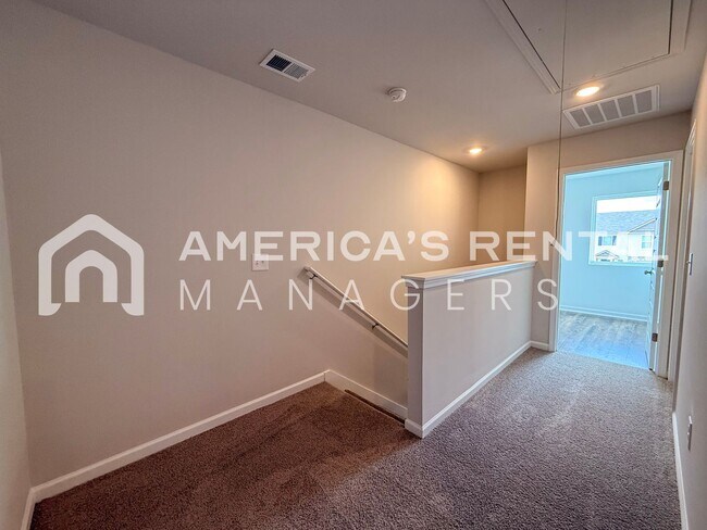Building Photo - 105 River Grass Dr
