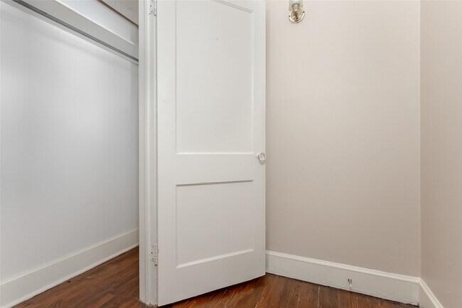 Building Photo - 5900 Oram St