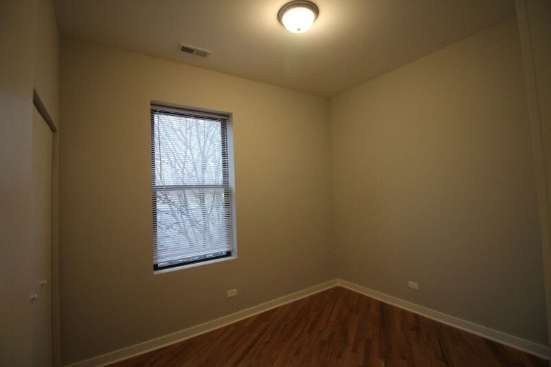Building Photo - 4200 N Milwaukee Ave
