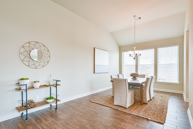 Building Photo - 12617 White Cove Dr