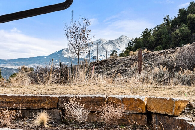 Building Photo - 117 Bowles Dr