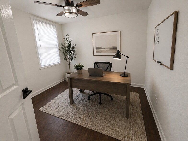 Building Photo - 1521 Cary Ave