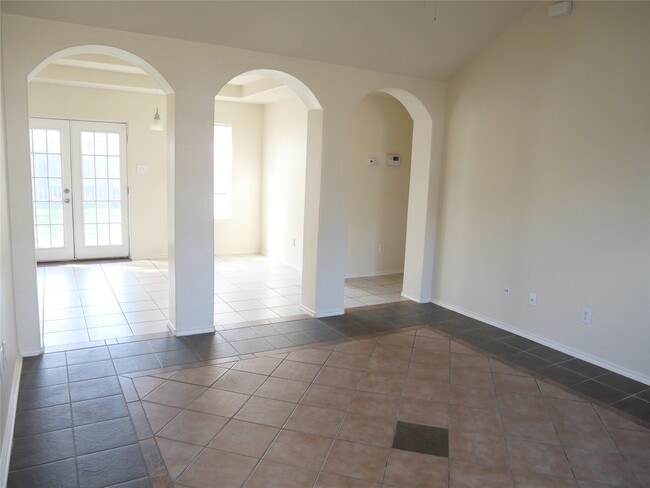 Building Photo - 5510 Rio Alamo St