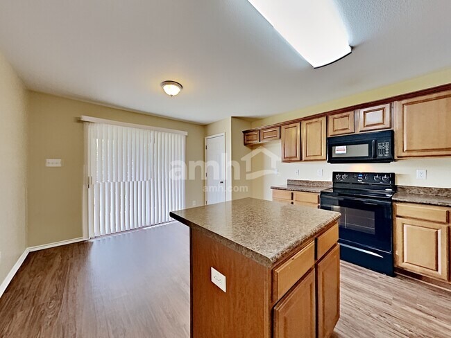 Building Photo - 250 Coopers Hawk