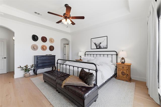 Building Photo - 570 S Point Ct