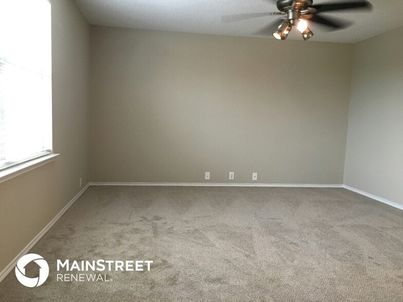 Building Photo - 1902 Purdue Dr