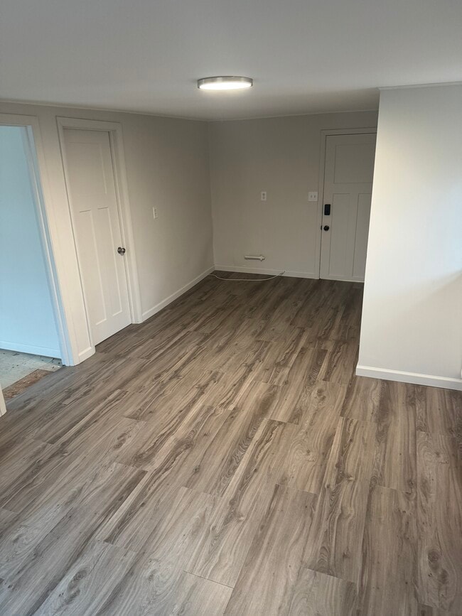 Building Photo - 19-21 Penrose Avenue