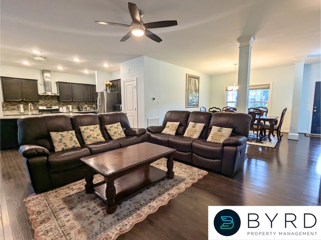 Building Photo - 14512 Farcet Dr