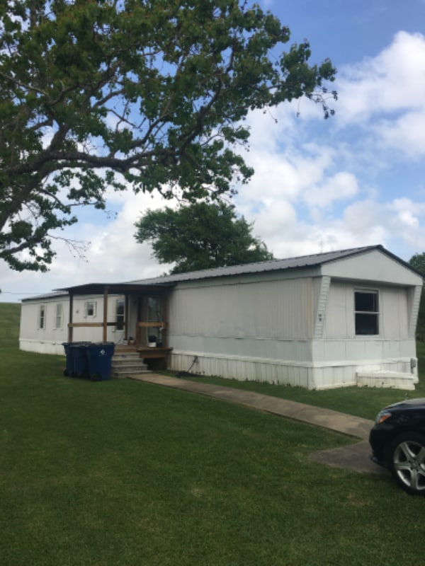 Building Photo - 199 Tamanda Ln