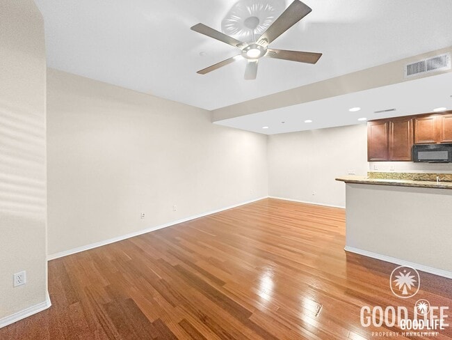 Building Photo - Gorgeous 2 Bed/2 Bath Condo in a Quiet, Charming Community! $500 off the first month's rent if yo...