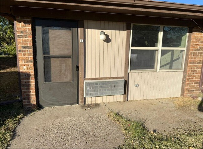 Building Photo - Jewell