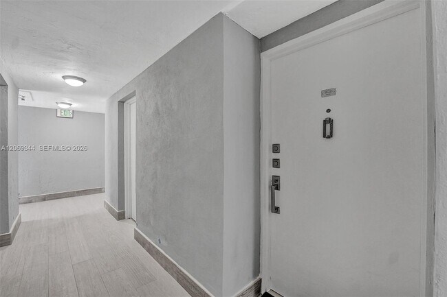 Building Photo - 7401 SW 82nd St