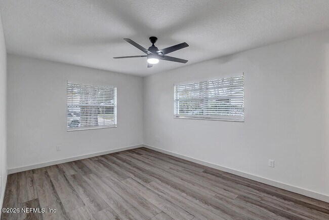 Building Photo - 407 Cassandra Ln