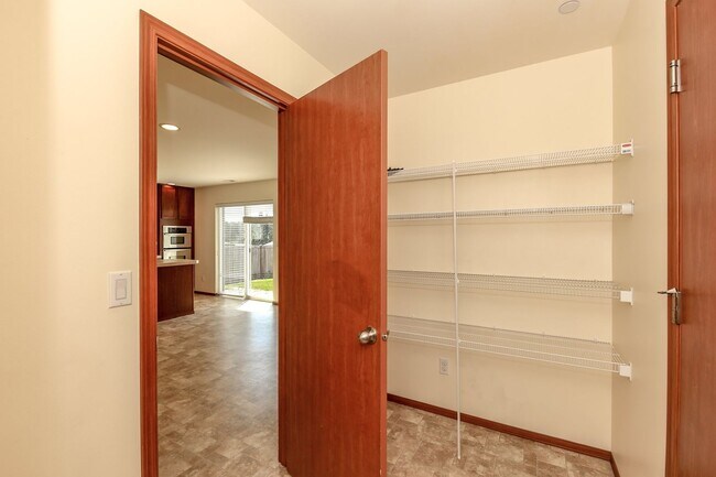Building Photo - Spacious 4-Bedroom DuPont Home with AC