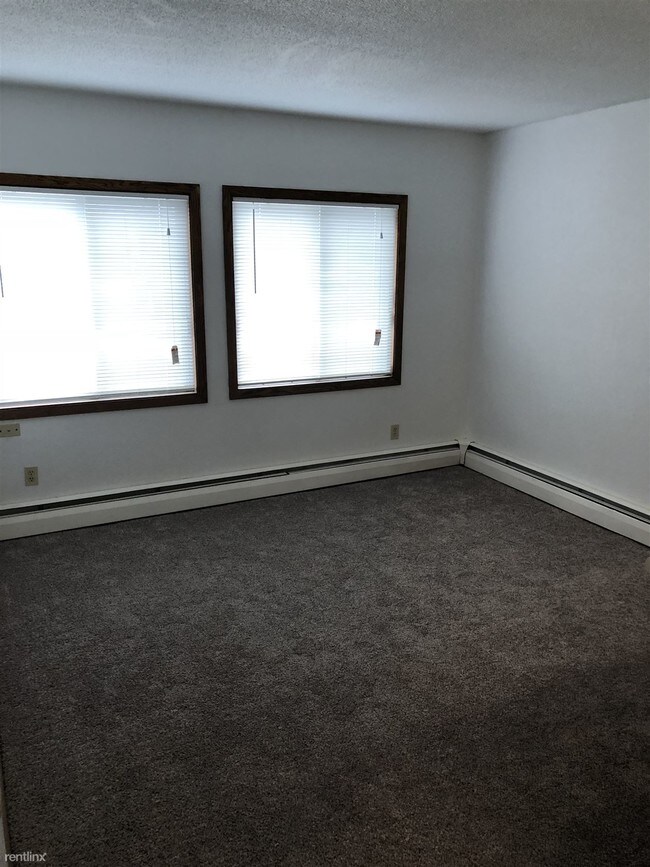 Building Photo - 2 br, 1 bath  - 1301 3rd Ave S