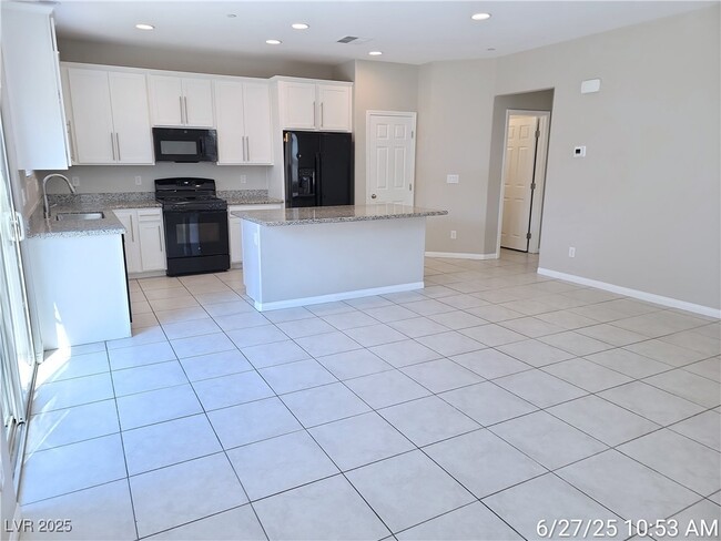 Building Photo - 117 Destiny Orch Ct