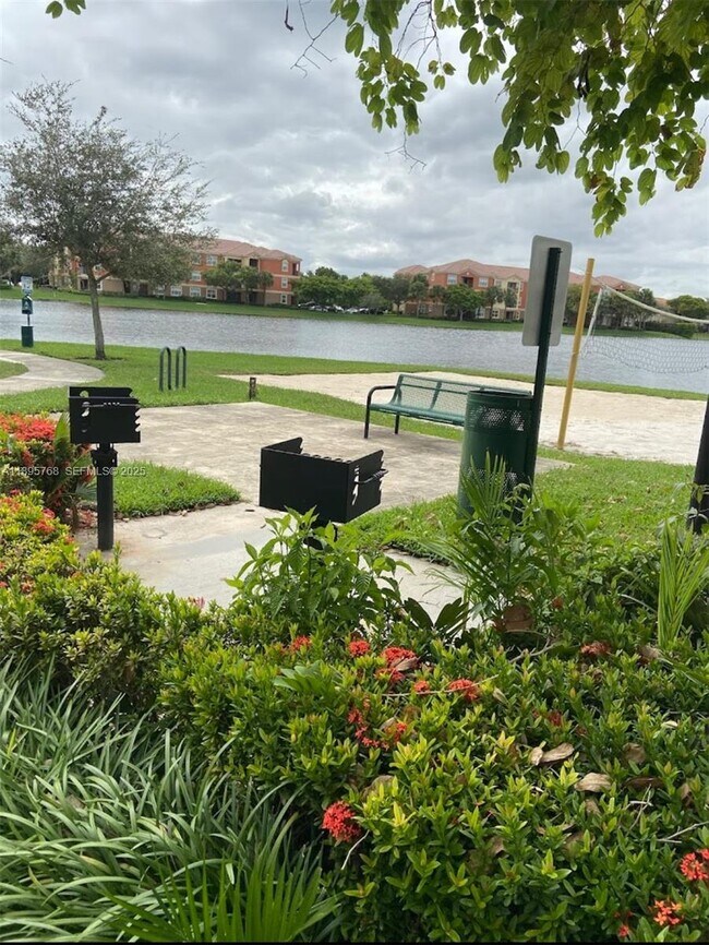 Building Photo - 4602 SW 160th Ave