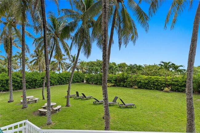 Building Photo - 9195 Collins Ave