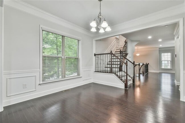 Building Photo - 1518 Woodbridge Way NE