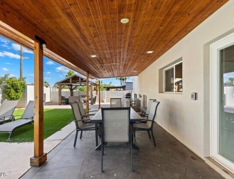 Building Photo - 6513 N 86th Pl