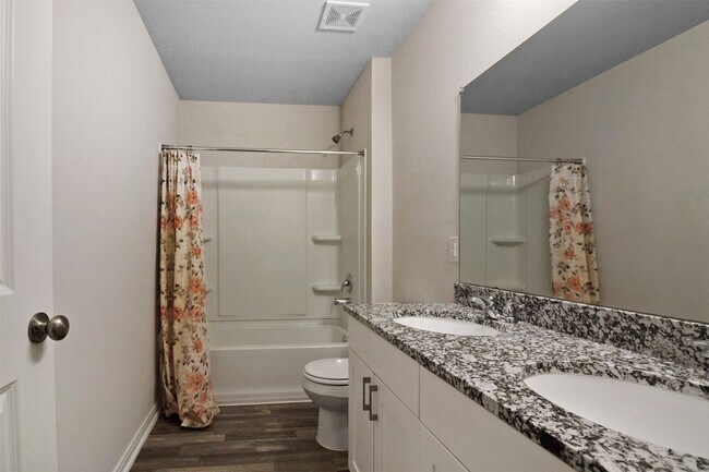 Building Photo - 15508 Taylorcrest Dr