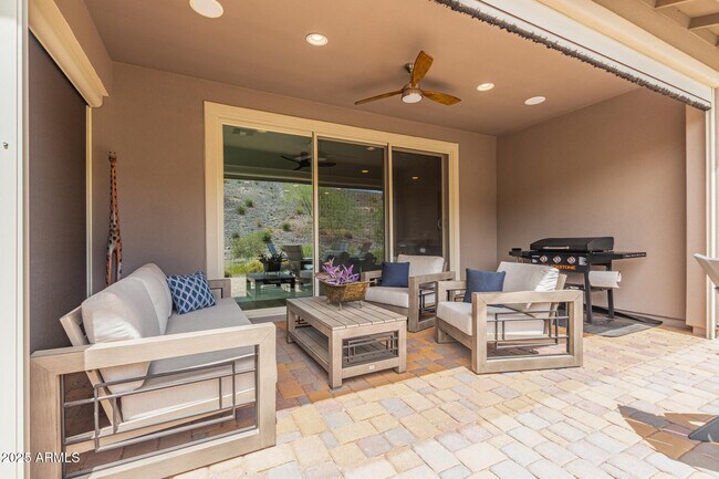 Building Photo - 3261 Maverick Dr