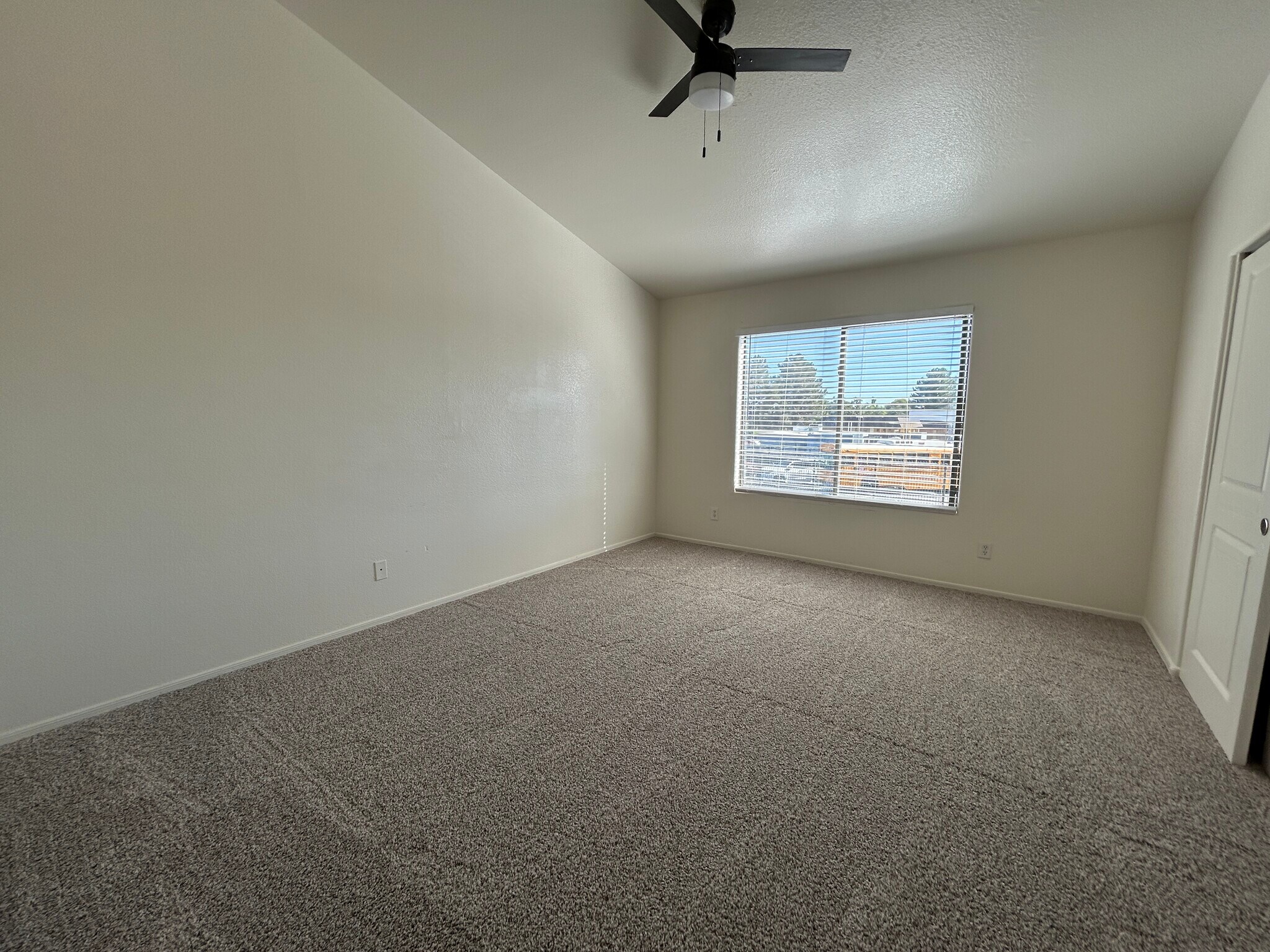 Building Photo - 7801 N 44th Dr