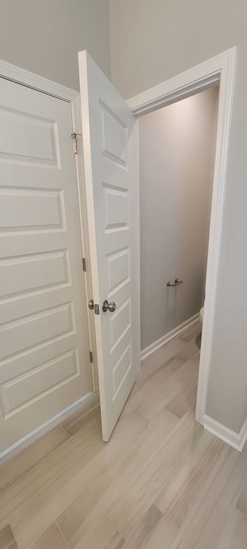 Building Photo - BEAUTIFUL HOME in the Desirable Hedgefield subdivision in Prattville.